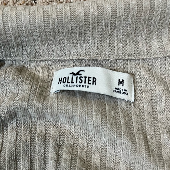Hollister Cropped Long Sleeved Top - Picture 3 of 3